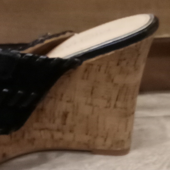 Heels - Picture 3 of 3